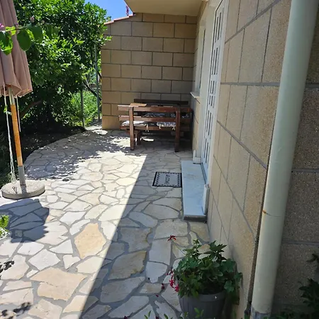 Apartment Tatjana Rab Town
